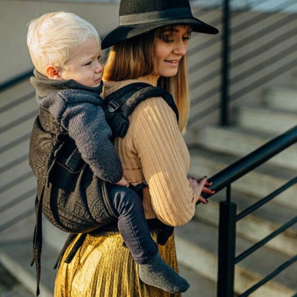 NWT Lenny Lamb Onbuhimo Peacock's Tail Pitch Black - Picture 1 of 5